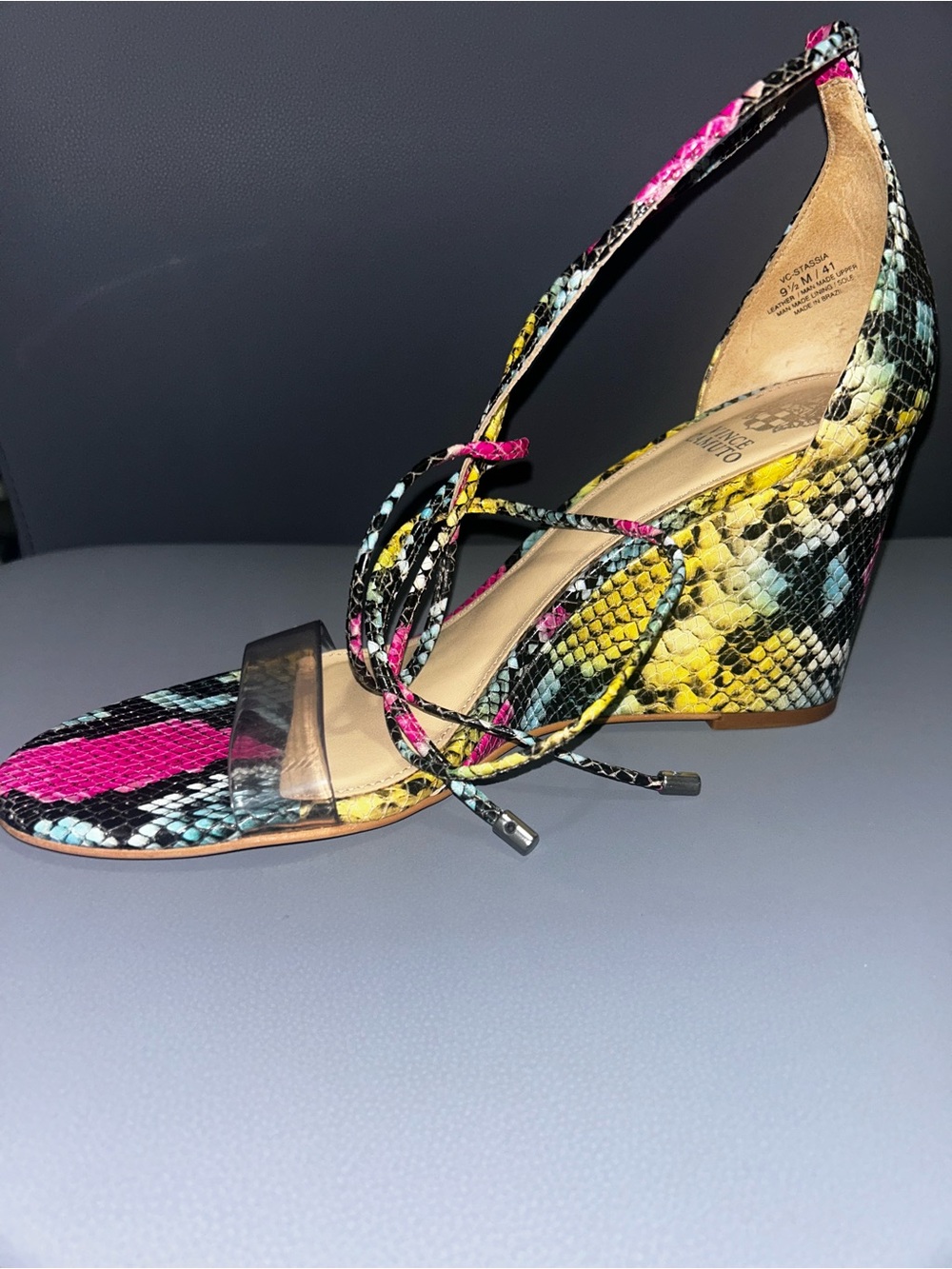Vince Camuto Multicolor Snake-Print Wedge Sandals with Clear Toe Strap - Picture 2 of 3